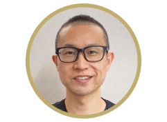 ふじもり桜花整骨院での著名人来院記念写真